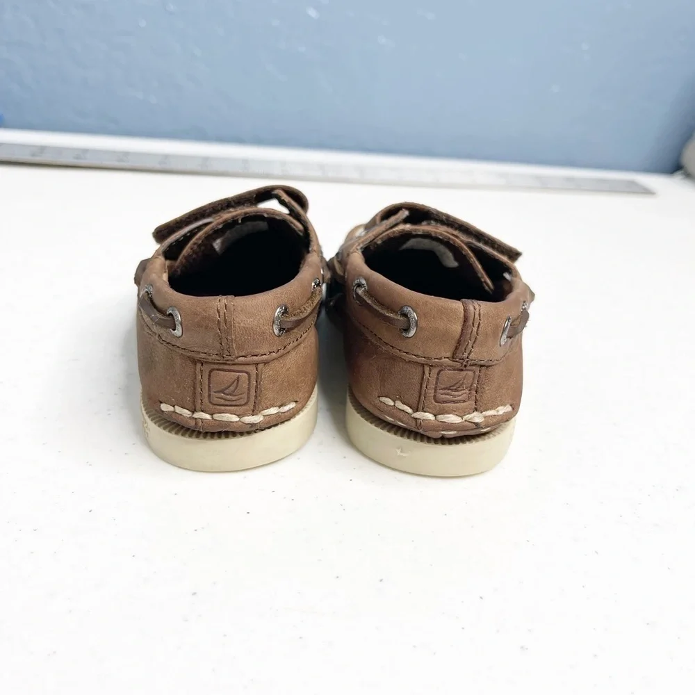 Sperry kids size 6M brown leather hook and loop top sider with removable insoles